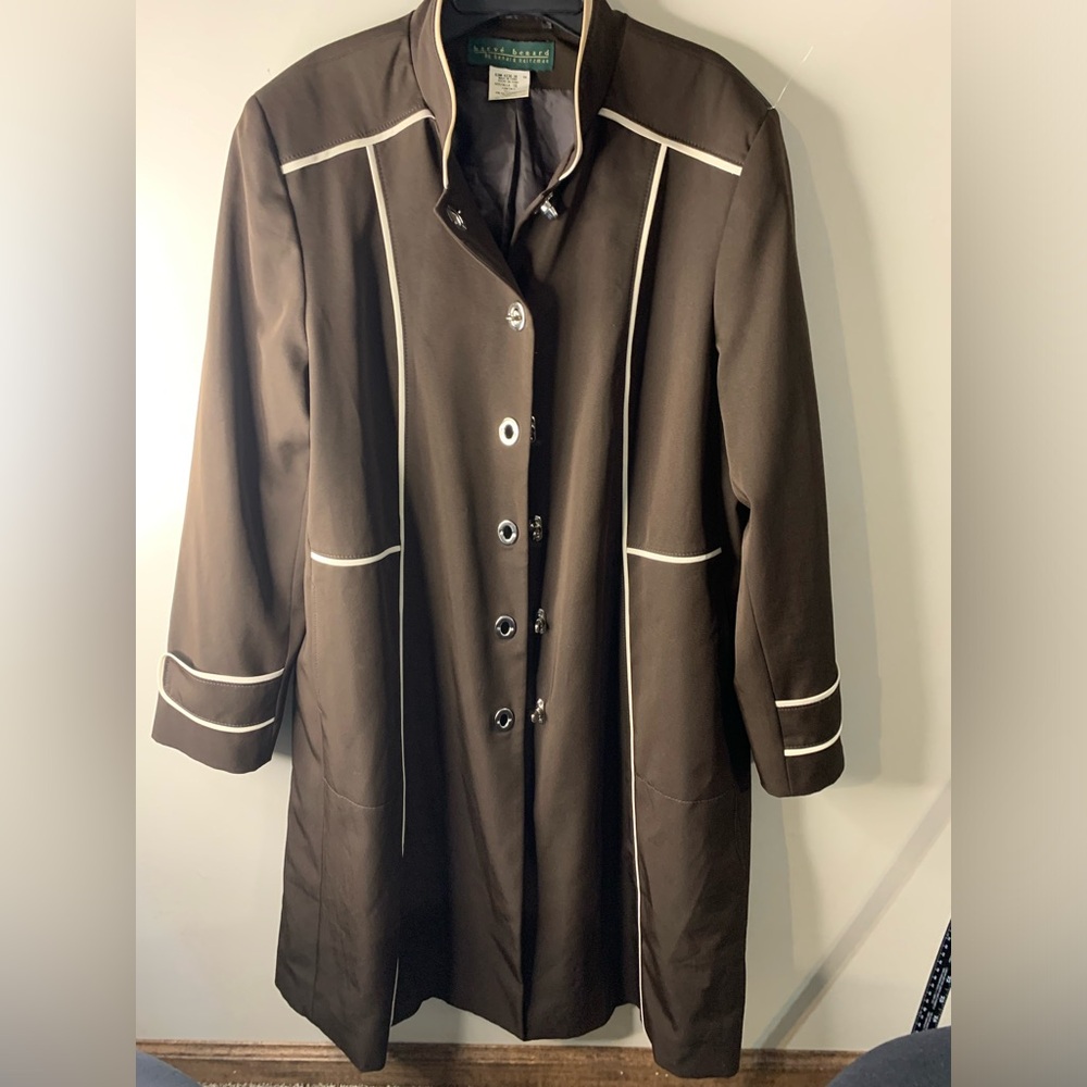 Womens Harve Benard coffee brown knee-length trench coat with white trim size 16